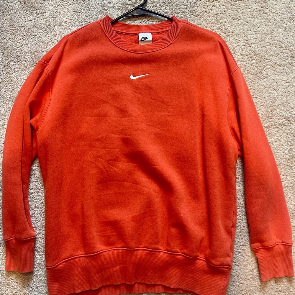 **SOLD** Nike women’s Vibrant burnt Orange Crewneck Sweater